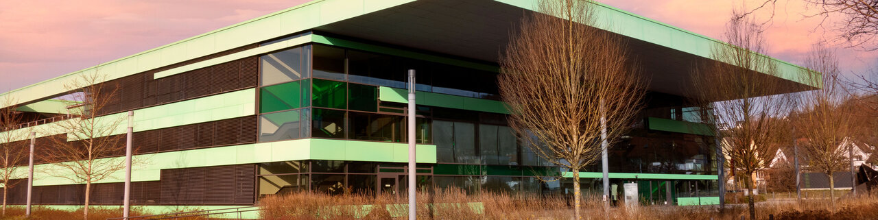 Das Bild zeigt das Gebäude des Finanzamts Hersbruck